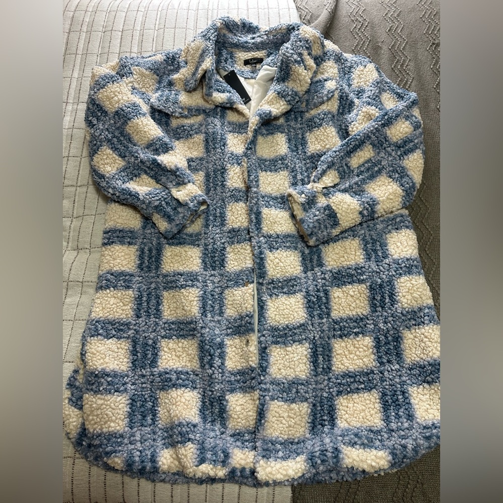 Lulus blue and cream shacket XXL